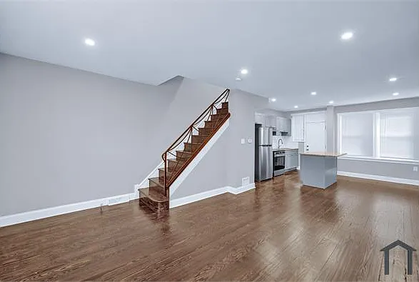 2610 S Hobson St — Photo 2