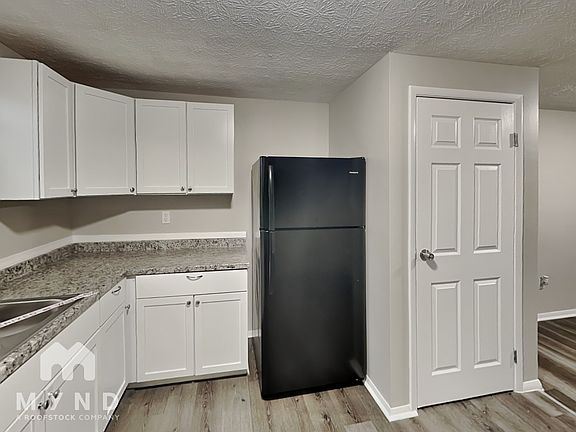 3rd image of 6523 Centennial Dr