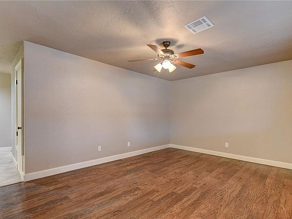 5th image of 517 Cass Ave