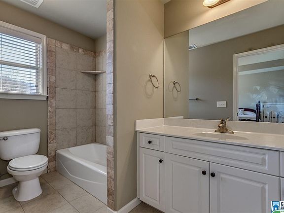 5th image of 2027 Long Leaf Lake Cir