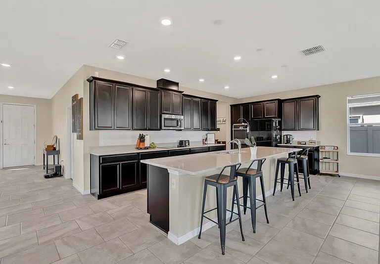 4894 Knoll Ln — Photo 8
