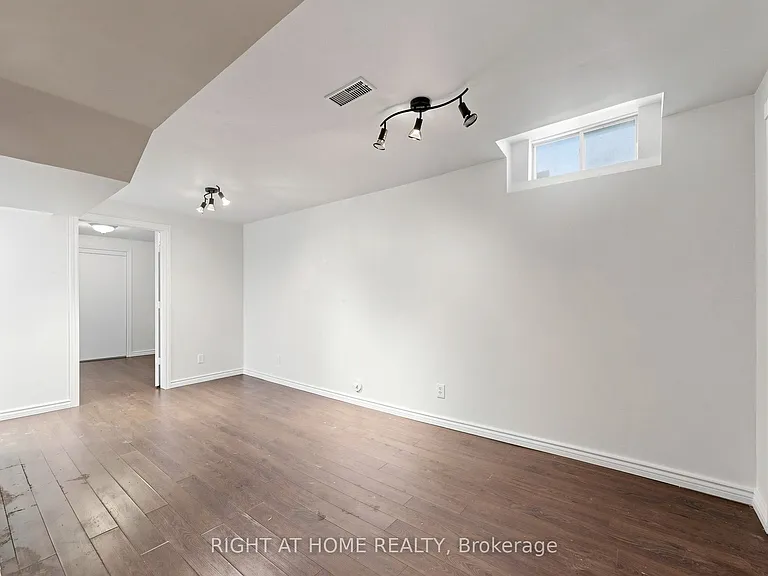 22 Foxtail Rdg — Photo 27
