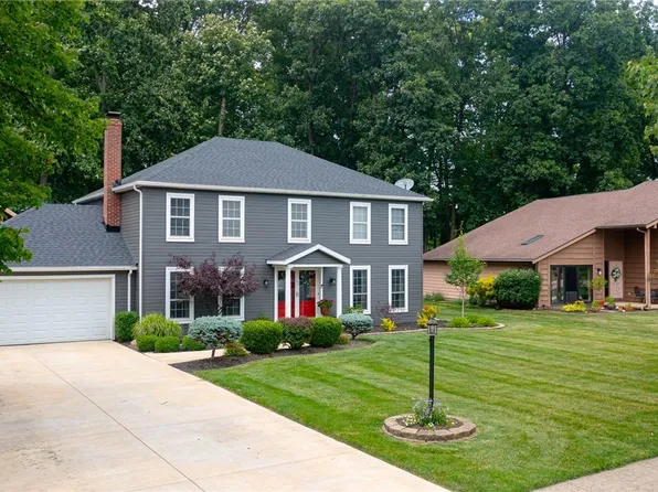 20686 Wildwood Ln, Strongsville, OH 44149
