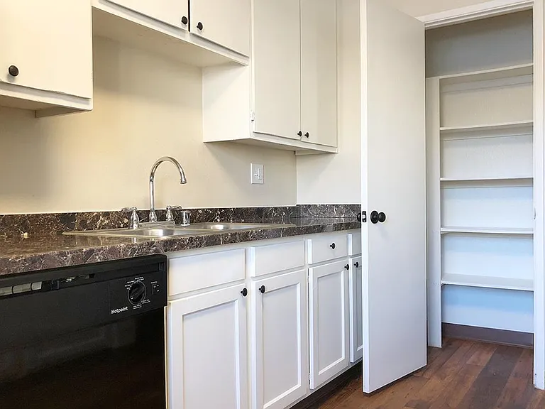 East Orange Village Apartments — Photo 61