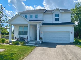 22723 W Elizabeth St, Kildeer, IL 60047