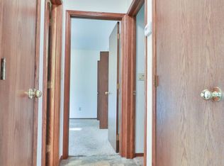 2400 S Pepper Ridge Ave, Sioux Falls, SD 57103