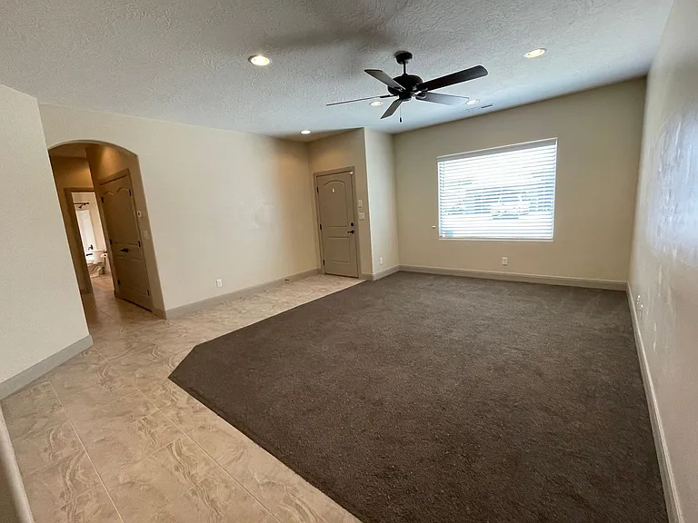 83 N Lee Ln — Photo 4