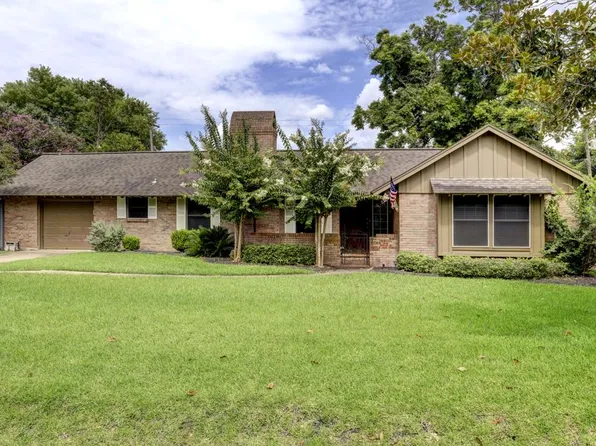 9207 Cadawac Rd, Houston, TX 77074