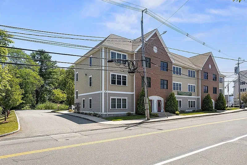 15 Church St #302