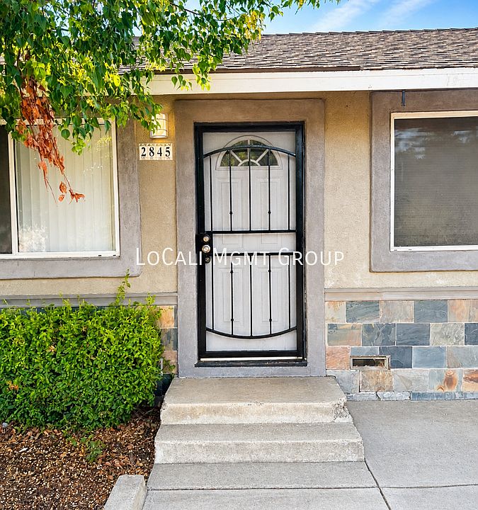 1st image of 2845 Valley View Ave