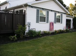 132 Pacer Dr, Henrietta, NY 14467