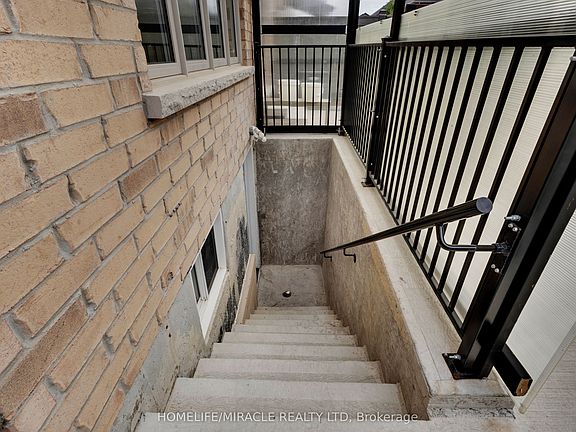 3rd image of 106 Dolobram Trl #Basement