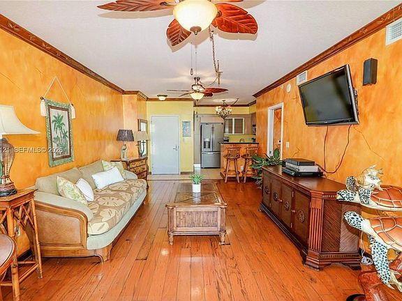 5th image of 335 S Biscayne Blvd APT 1500