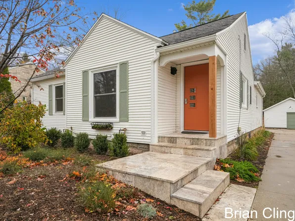 15000 Lakeshore Dr, Grand Haven, MI 49417