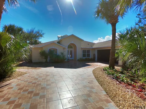 325 8th St N, Flagler Beach, FL 32136