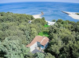 5 Dock Ct, Port Jefferson, NY 11777