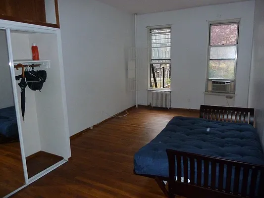 Rented by Chartwell Manhattan Realty | media 7