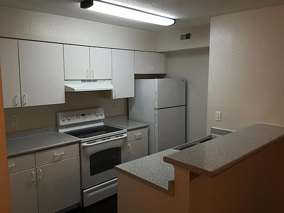 4th image of 5112 Park Central Dr Unit 613
