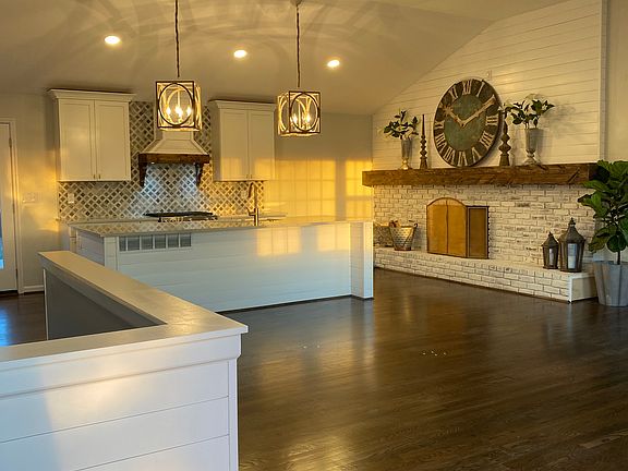 4th image of 7516 Heatherwood Ln