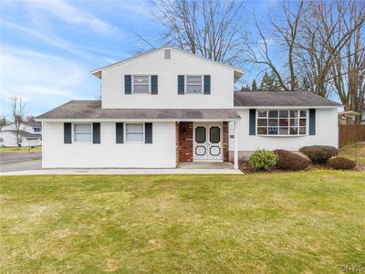 4986 Surrey Ln, Liverpool, NY, 13088