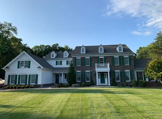 18 Greentree Dr, Andover, NJ 07821