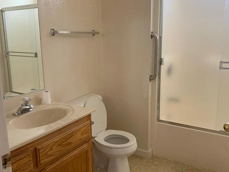460 Russell Rd — Photo 5