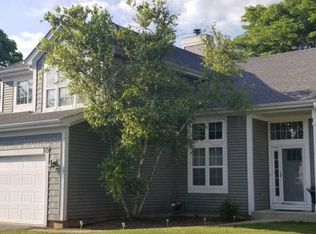 10 Penny Ct, Bolingbrook, IL 60440