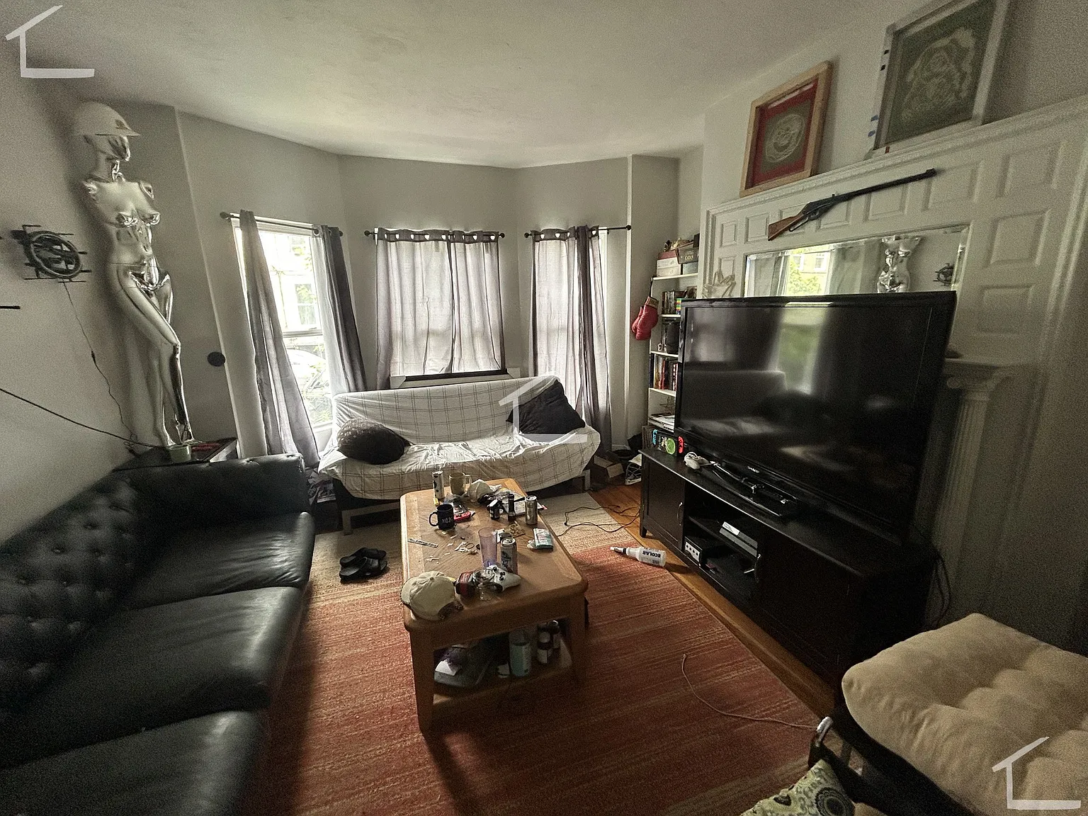 6 bed, 2.0 bath, $5,400 — Photo 2