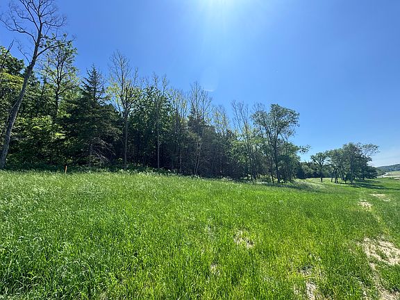 3rd image of 2294 Bluff Rd