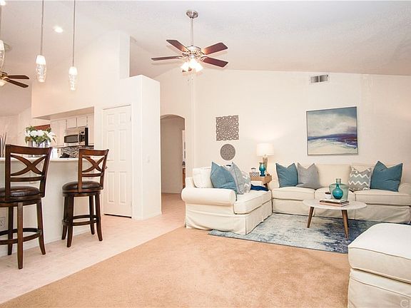 5th image of 220 Mescalita Ct