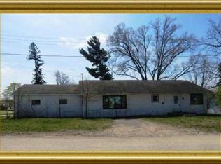221 Lake Ave, Lake City, MI 49651
