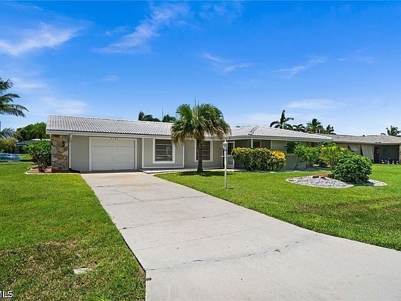 5th image of 4102 SE 1st Pl