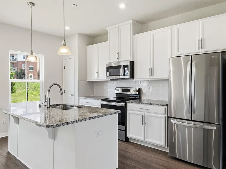 233 Chesna Dr — Photo 2