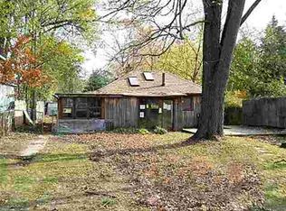 82 Danforth St, White Lake, MI 48386