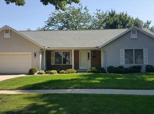3320 Oriole Ct NE, Cedar Rapids, IA 52402