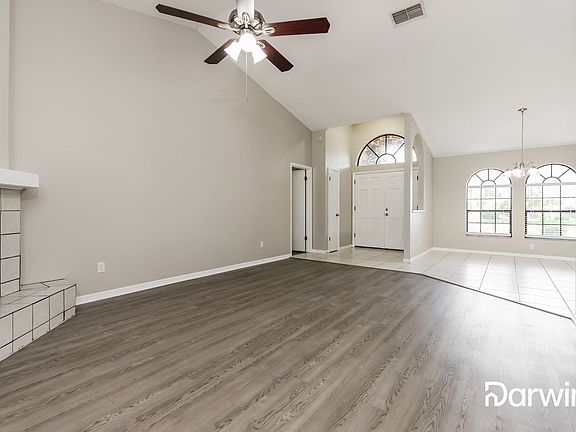4th image of 2368 Bagdad Ave