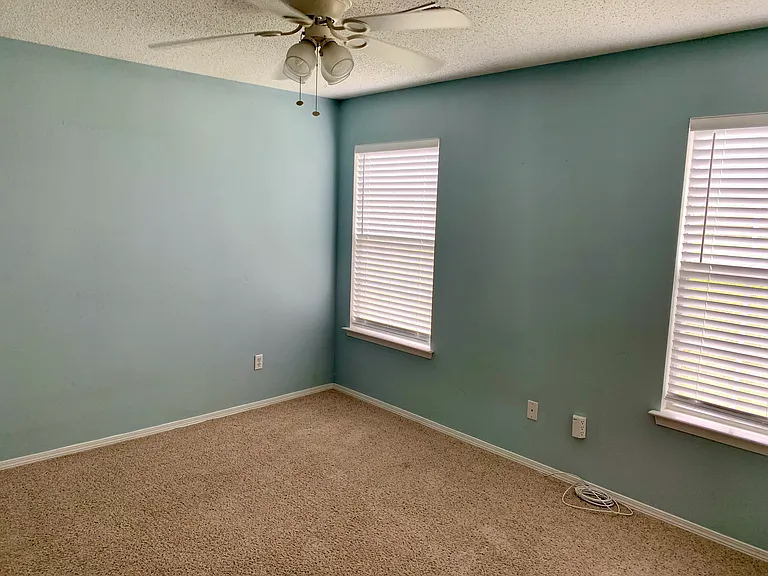 Bedroom (Master)