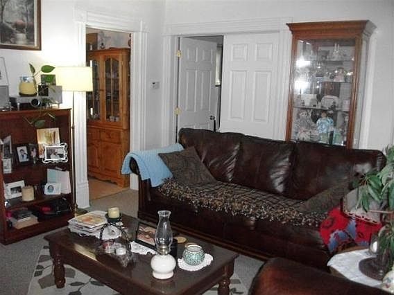4th image of 414 E Lake St