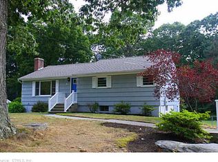6 Patricia Ct, Gales Ferry, CT 06335