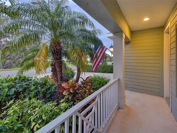 3rd image of 7408 Ridgelake Cir