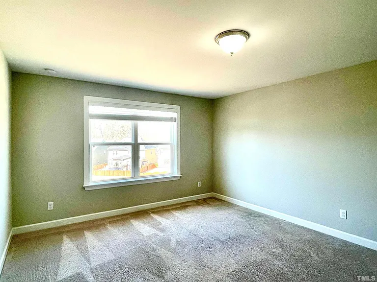 8008 Gilano Dr — Photo 24