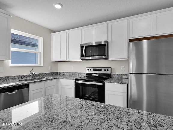 3rd image of 3219 MISSION OAK Place