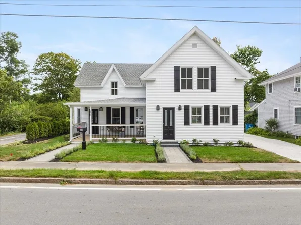 30 Shore St, Falmouth, MA 02540