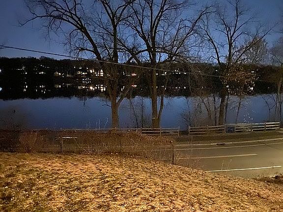 5th image of 410 McCarrons Blvd S