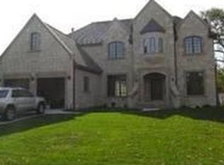 2135 Brentwood Rd, Northbrook, IL 60062