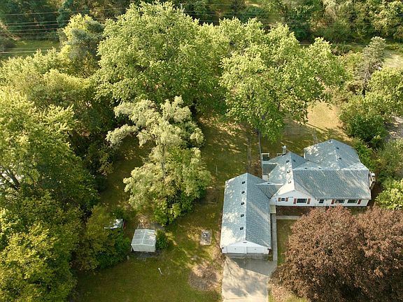 2nd image of 3318 River Hill Dr NW