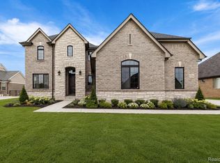 2166 Heidi Dr, Oxford, MI 48370