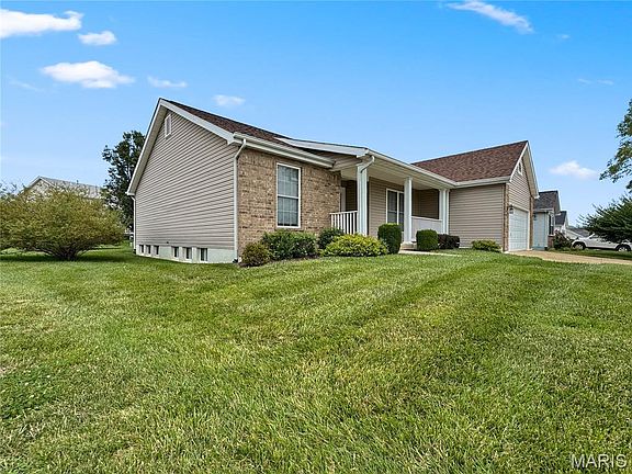 2nd image of 849 Blazing Star Dr