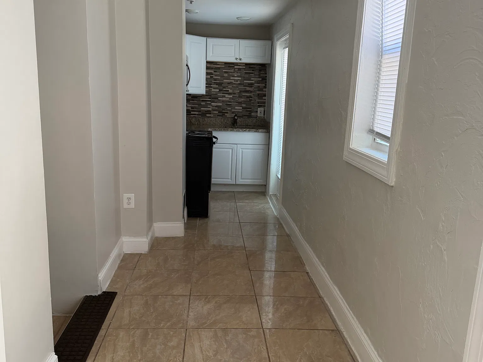 1 bed, 550 sqft, $1,900 — Photo 4