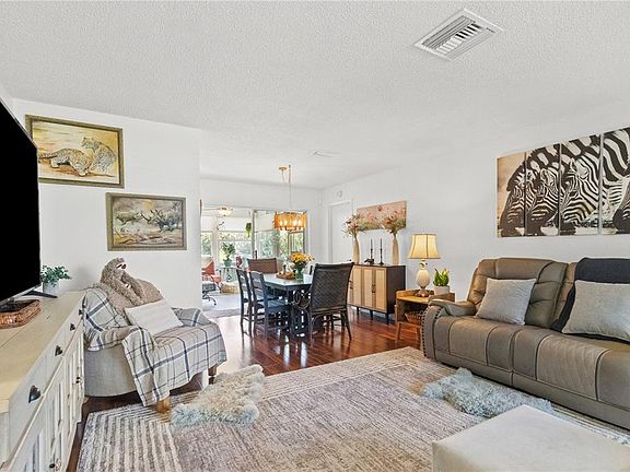 3rd image of 8324 Winding Wood Dr